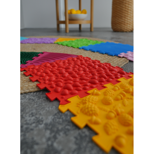 Ortek Dinoszauruszok Puzzle 10 elemből álló masszázs szőnyeg + 6 Háromszögű puzzle elem